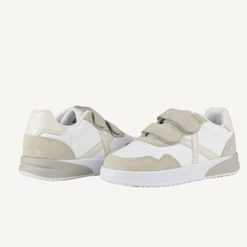 Sneakers bianca con dettaglio beige