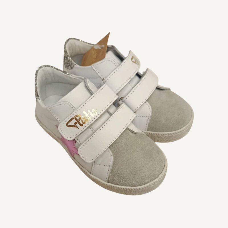 Sneakers bianca con stella fucsia primi passi