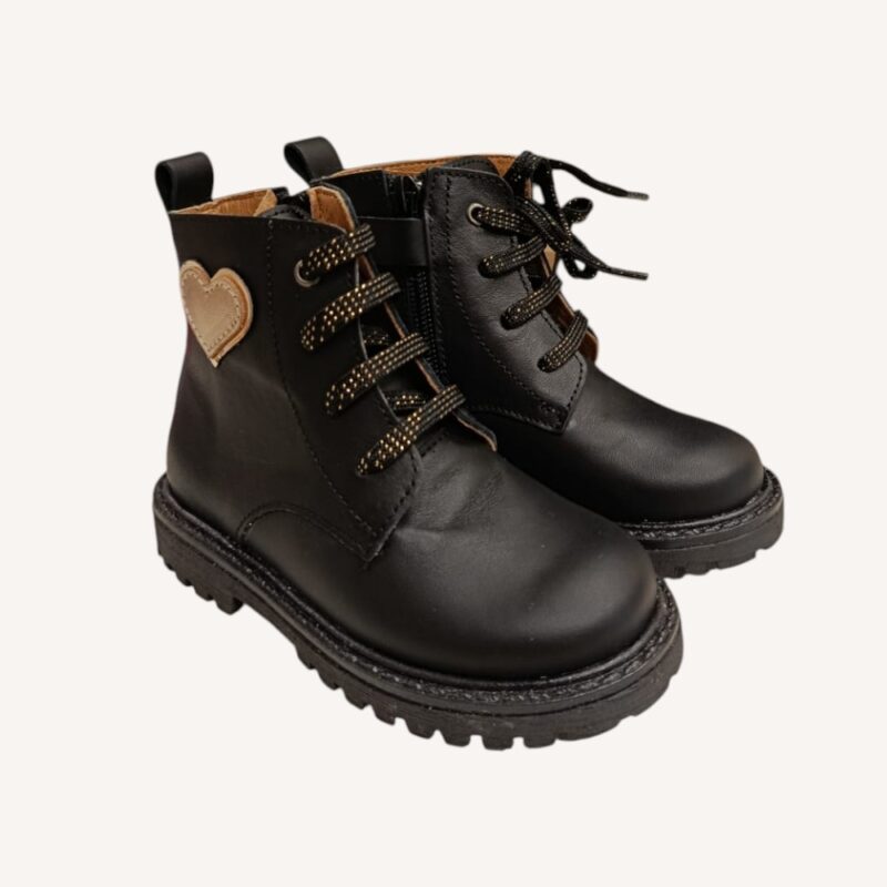 Stivaletto nero Platis con cuore