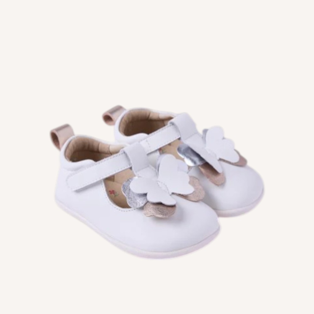 Ballerina barefoot farfalla
