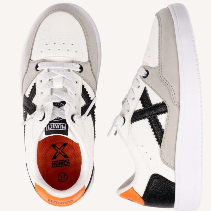 Sneakers bianca e grigia